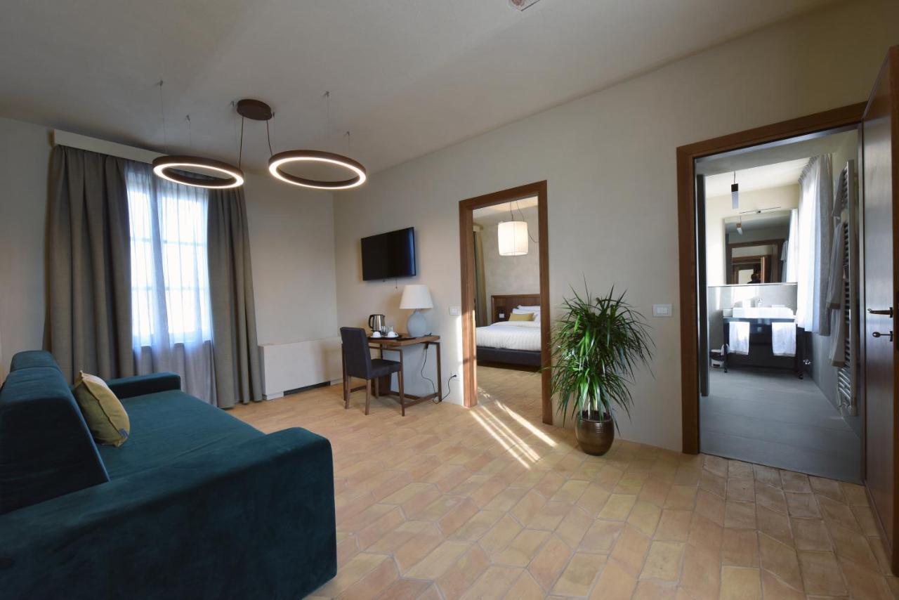Bed and Breakfast Cascina La Badia Montegrosso dʼAsti Exterior foto