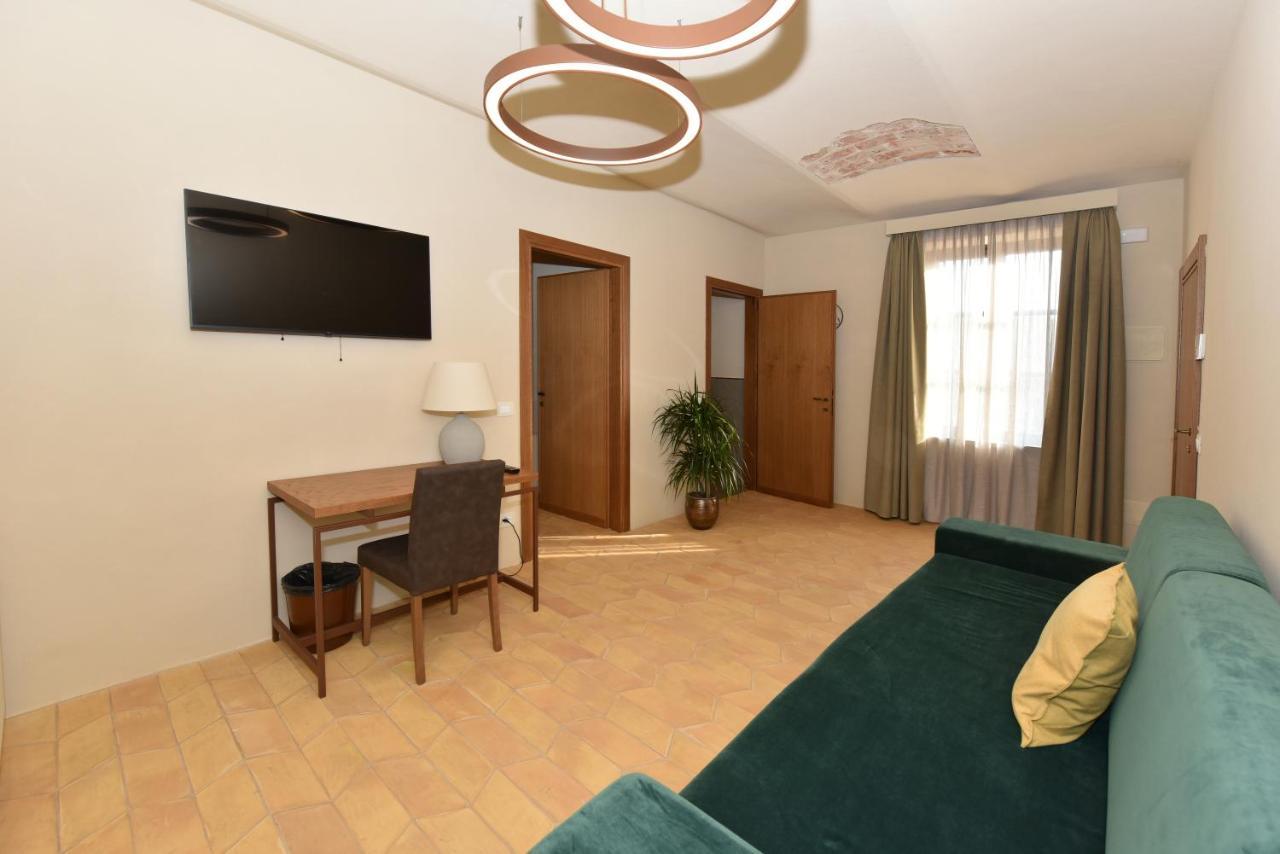 Bed and Breakfast Cascina La Badia Montegrosso dʼAsti Exterior foto
